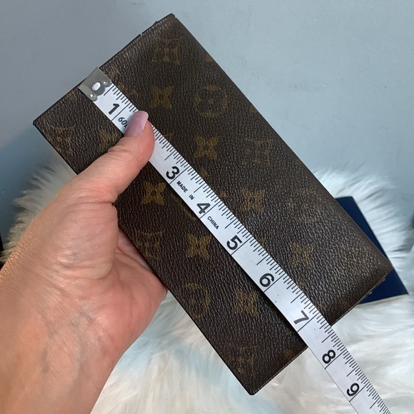 1980 or 81 authentic Louis Vuitton checkbook style wallet - Picture 14 of 17